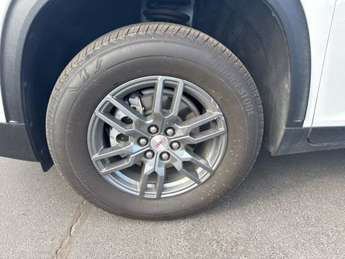 Used 2025 GMC Acadia Elevation image 27