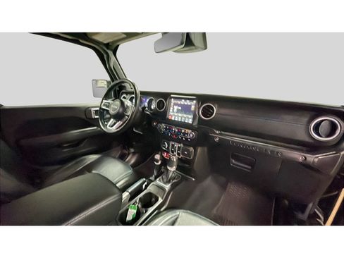 Used 2022 Jeep Wrangler Unlimited Rubicon 4xe w/ Cold Weather Group AWD/4WD image 18