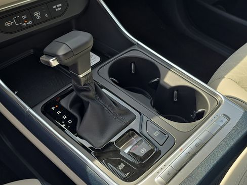 New 2026 Kia Carnival EX FWD image 28