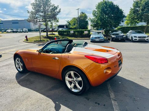 Used 2006 Pontiac Solstice Convertible w/ Premium Package RWD image 22