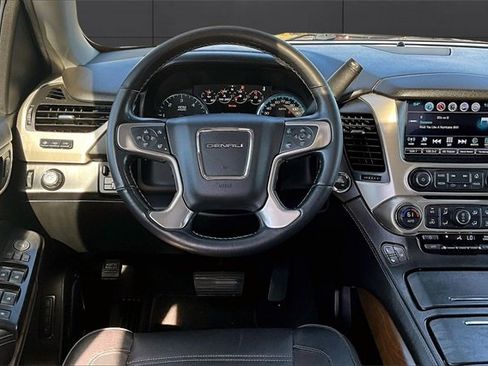 Used 2020 GMC Yukon XL Denali w/ Denali Ultimate Package image 4