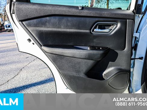 Certified 2025 Nissan Rogue Platinum w/ Tech Package image 49