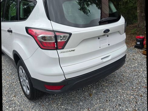 Used 2017 Ford Escape S FWD image 13