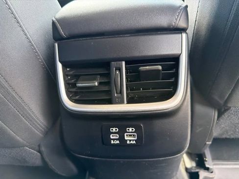 Used 2024 Subaru Outback Premium AWD/4WD image 12