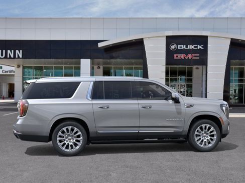 New 2025 GMC Yukon XL Denali w/ Denali Reserve Package image 5