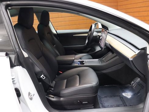 Used 2023 Tesla Model 3 Standard Range image 46