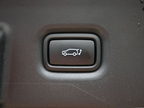 Used 2025 Hyundai Ioniq 5 Limited image 16