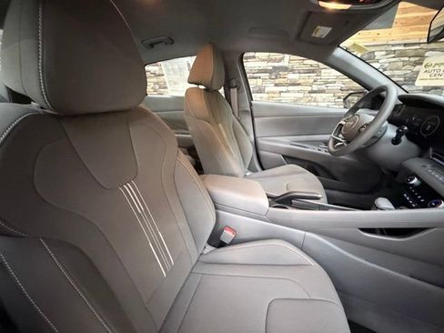 Certified 2024 Hyundai Elantra SEL FWD image 16