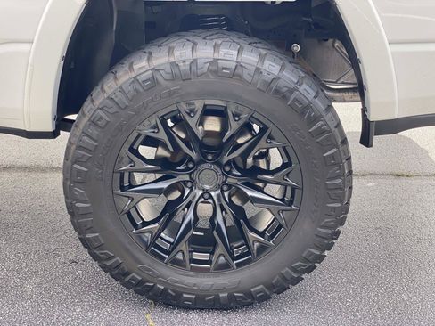 Used 2021 RAM 1500 Laramie AWD/4WD image 15