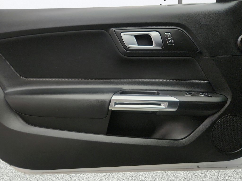 Used 2020 Ford Mustang Coupe RWD image 19