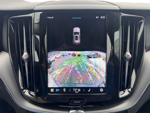 Certified 2025 Volvo XC60 B5 Core image 16