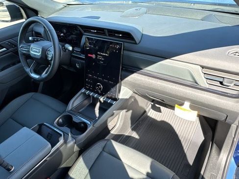 New 2026 GMC Terrain AT4 w/ LPO, Floor Liner Package AWD/4WD image 90