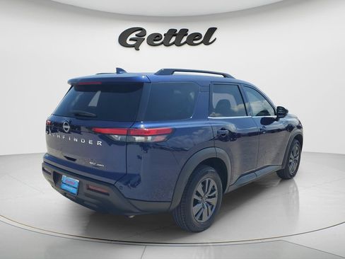 Used 2022 Nissan Pathfinder SV AWD/4WD image 5