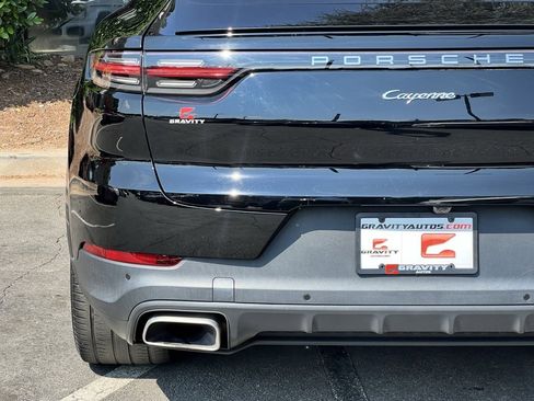 Used 2021 Porsche Cayenne Coupe image 14