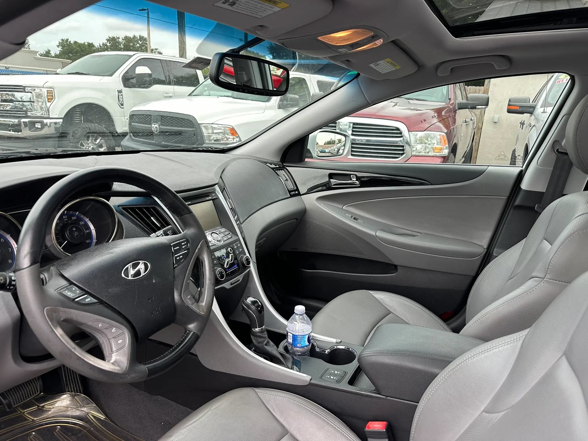 Used 2011 Hyundai Sonata Limited w/ Navigation Pkg 5 FWD image 9