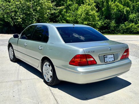 Used 2003 Lexus LS 430 RWD image 4