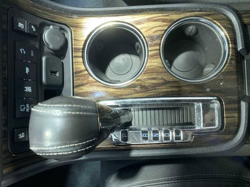 Used 2015 GMC Acadia Denali image 17