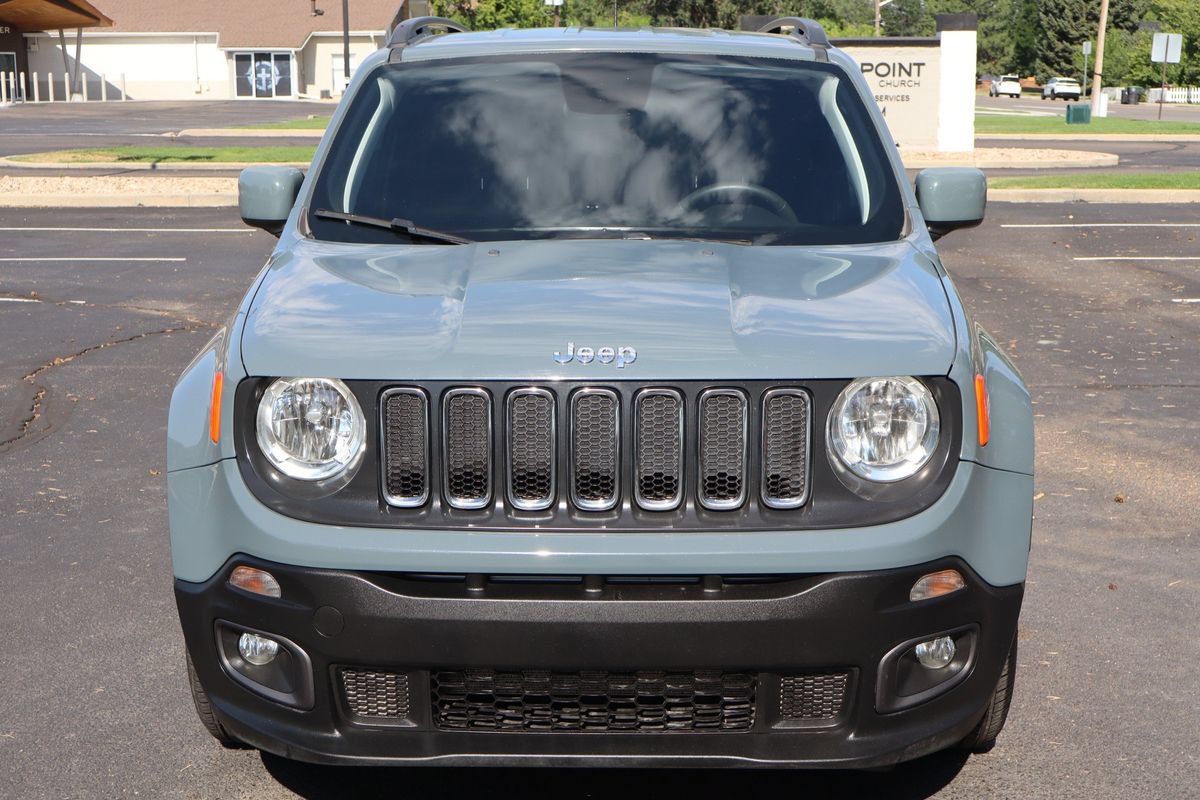 Used 2018 Jeep Renegade Latitude FWD image 12