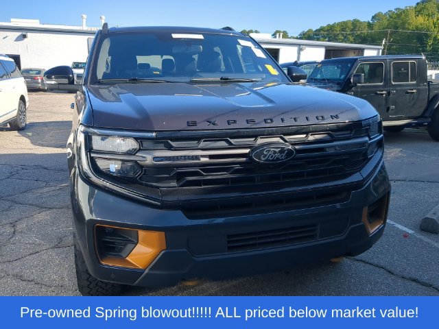 Used 2025 Ford Expedition Tremor AWD/4WD image 6