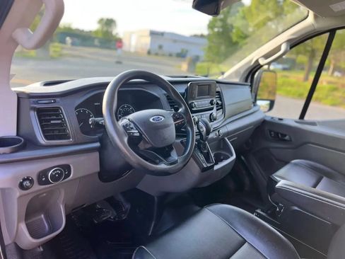 Used 2020 Ford Transit 250 Low Roof RWD image 15
