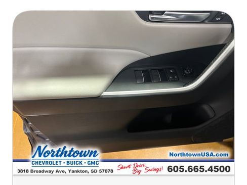 Used 2022 Toyota RAV4 XLE Premium AWD/4WD image 11