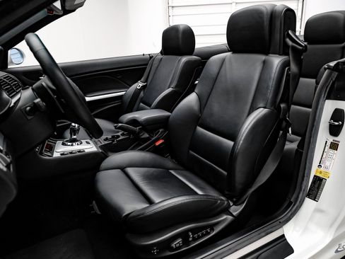 Used 2006 BMW M3 Convertible image 46