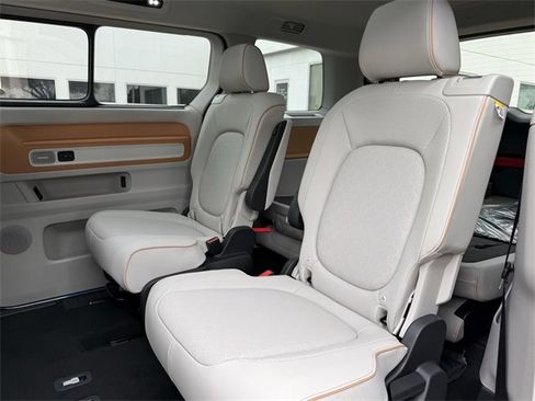 New 2025 Volkswagen ID. Buzz Pro S Plus image 18