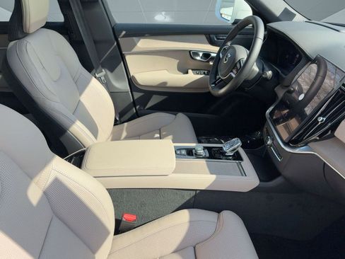 New 2026 Volvo XC90 B6 Ultra w/ Protection Package image 30