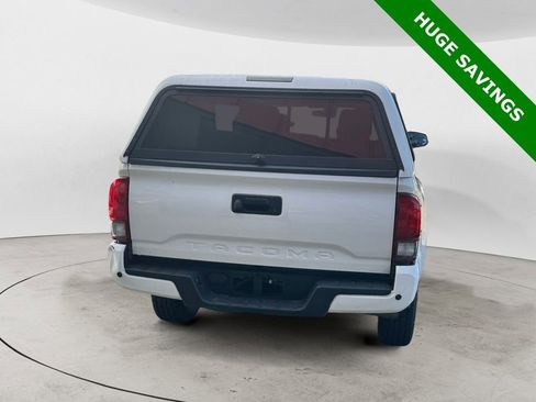 Used 2020 Toyota Tacoma SR image 4