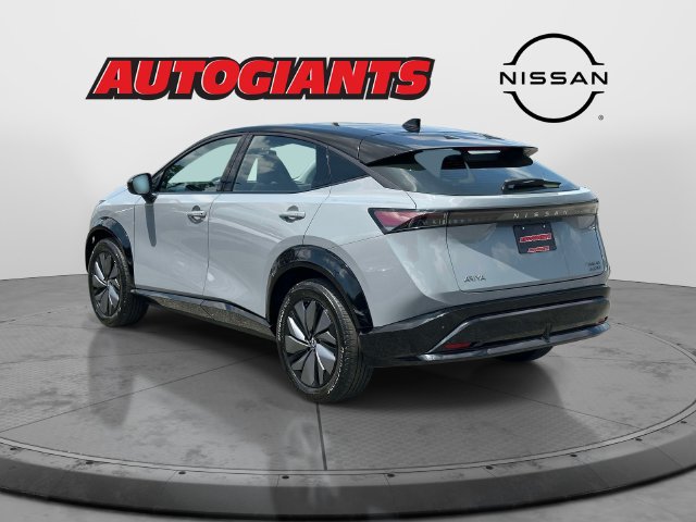 Used 2024 Nissan Ariya AWD image 7