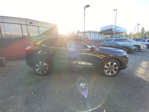 Used 2025 Ford Escape Platinum AWD/4WD image 7
