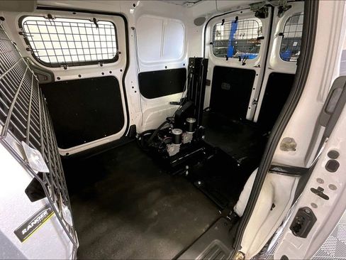Used 2017 Nissan NV200 SV image 32