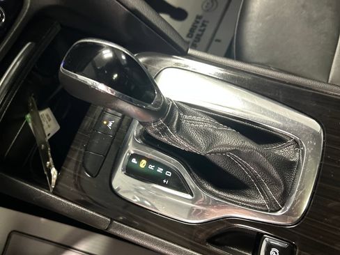 Used 2018 Buick Regal Essence w/ Driver Confidence Package #1 AWD/4WD image 20