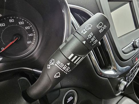 Used 2019 Chevrolet Equinox LT image 34