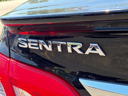 Used 2018 Nissan Sentra S w/ S Midnight Style Package FWD image 31
