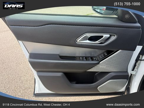 Used 2018 Land Rover Range Rover Velar R-Dynamic SE AWD/4WD image 15