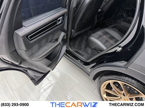 Used 2023 Porsche Cayenne Turbo GT image 77