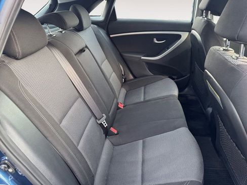 Used 2016 Hyundai Elantra GT w/ Option Group 02 image 29