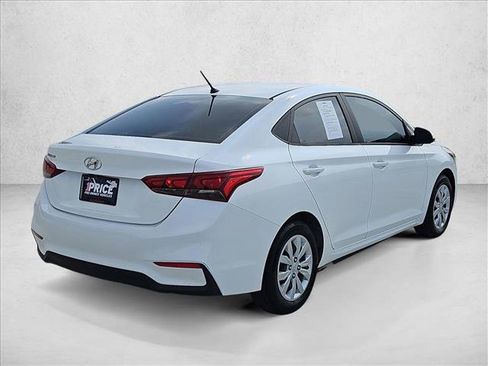 Used 2021 Hyundai Accent SE image 5