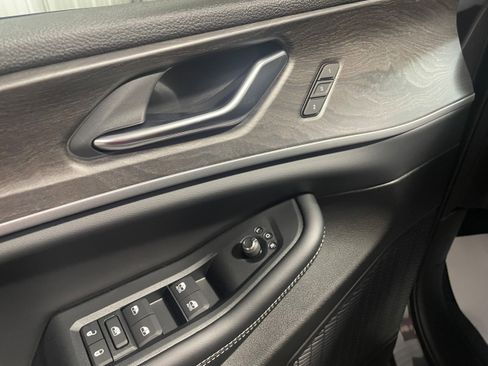 New 2025 Jeep Grand Cherokee L Limited image 10