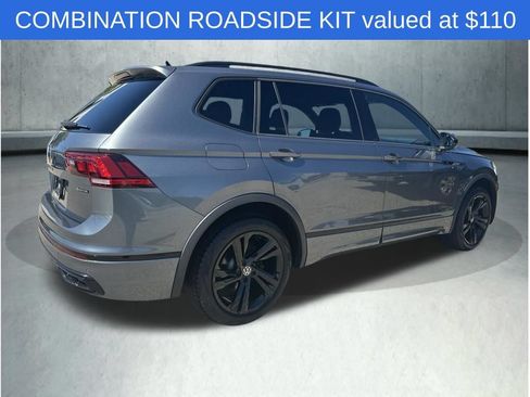 Used 2023 Volkswagen Tiguan SE R-Line AWD/4WD image 7