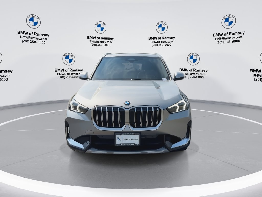 Used 2023 BMW X1 xDrive28i w/ Convenience Package AWD/4WD image 3