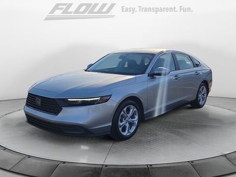 Certified 2025 Honda Accord LX image 3