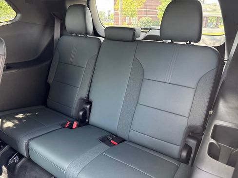 New 2026 GMC Acadia AT4 w/ Super Cruise Package AWD/4WD image 45
