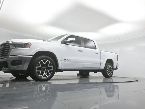 Used 2025 RAM 1500 Laramie AWD/4WD image 43
