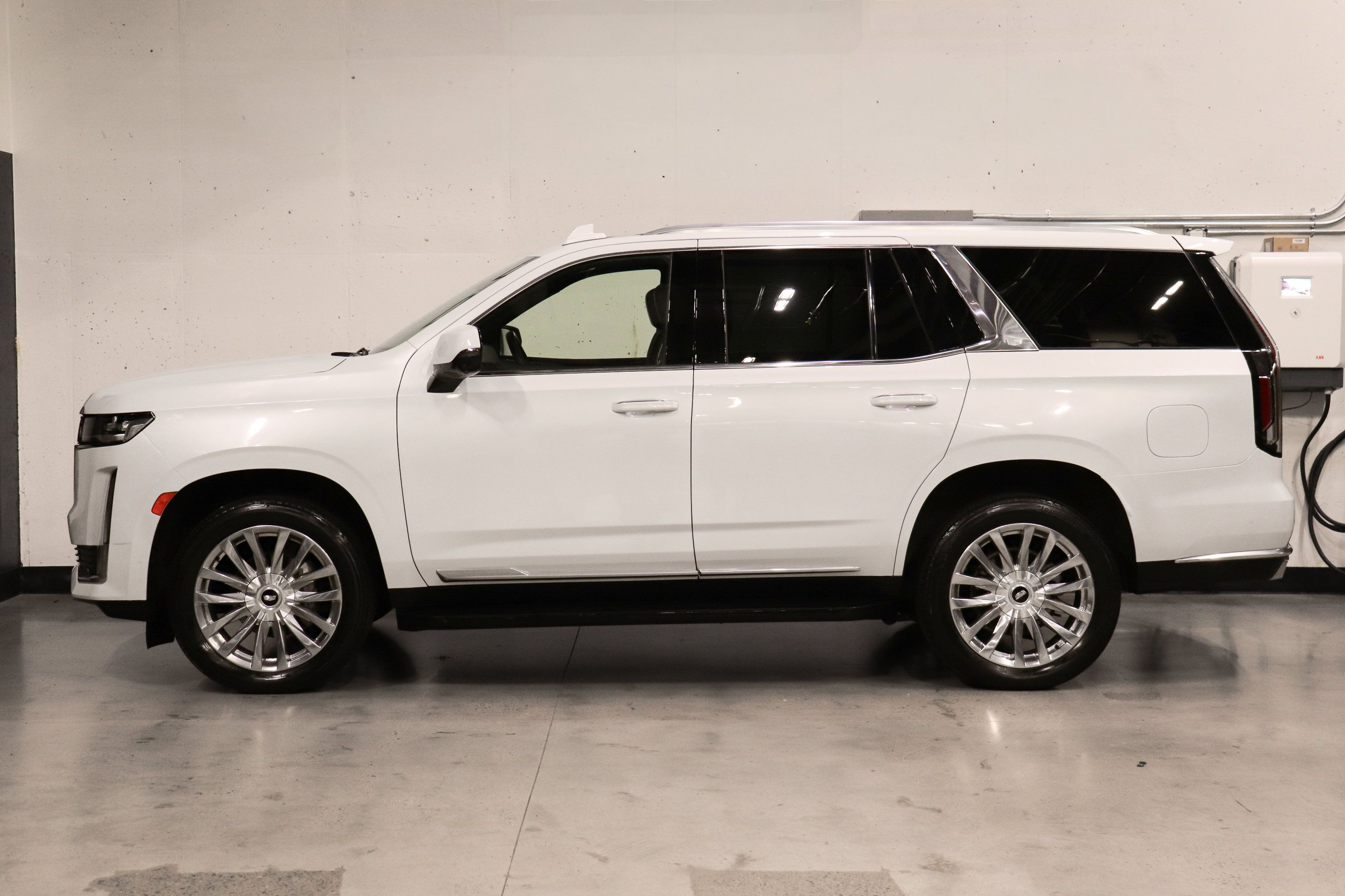 Used 2023 Cadillac Escalade Premium Luxury w/ LPO, Floor Liner Package AWD/4WD image 2