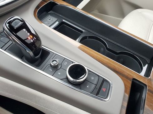 Certified 2024 Cadillac Escalade Sport Platinum image 35