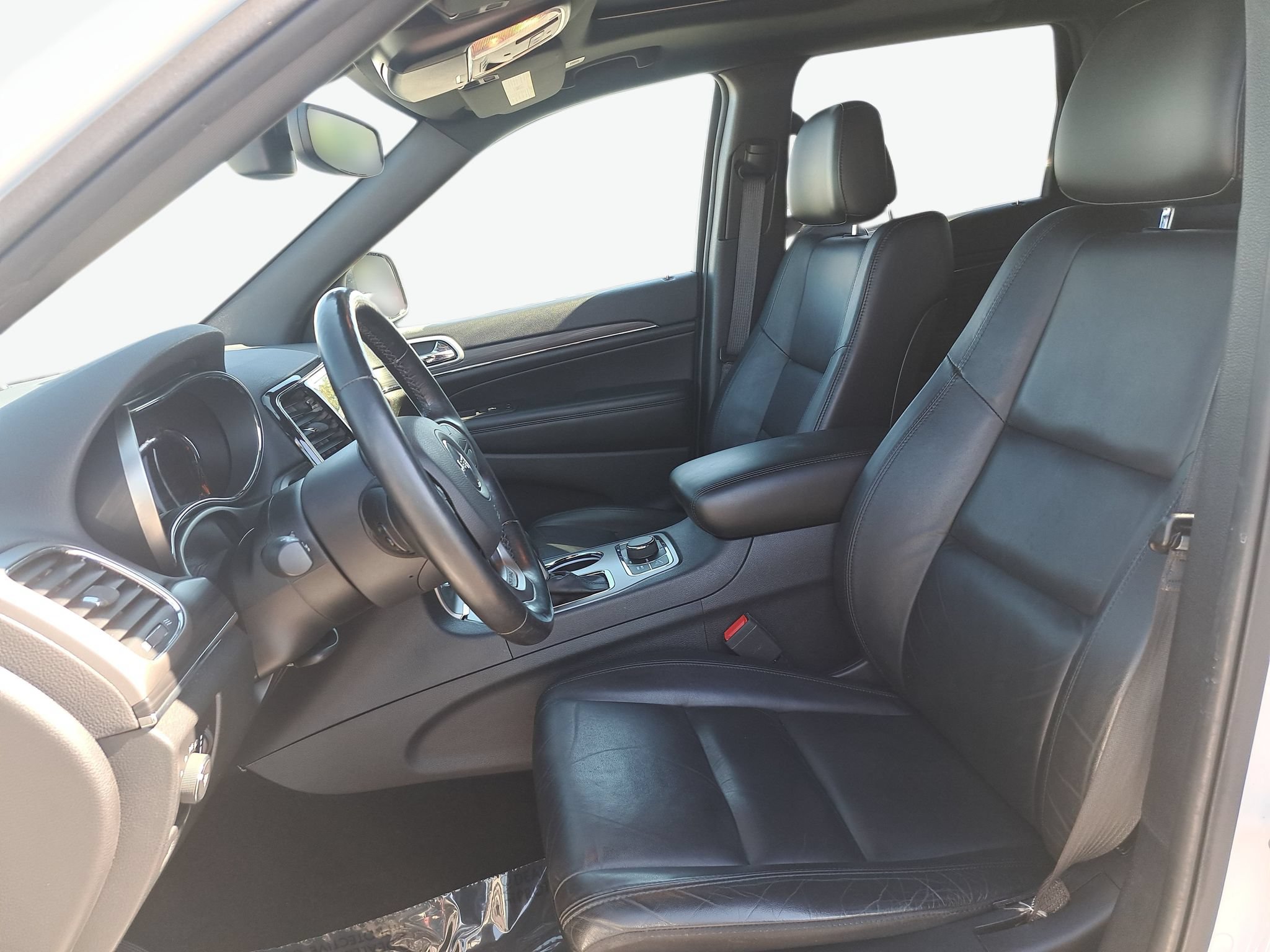 Used 2020 Jeep Grand Cherokee Limited w/ Premium Lighting Group AWD/4WD image 16