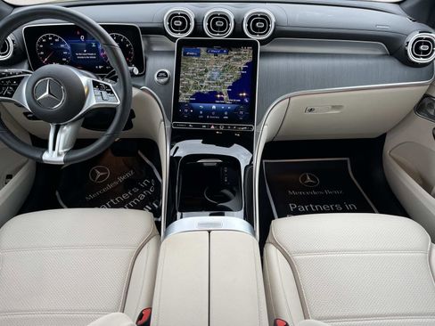 Certified 2025 Mercedes-Benz GLC 300 4MATIC image 13