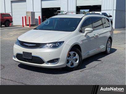 Used 2017 Chrysler Pacifica Touring-L Plus w/ Advanced Safetytec Group